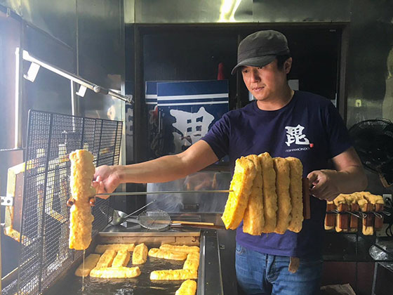 栃尾の油揚げ屋の店主